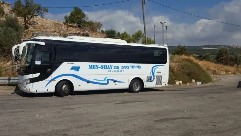 אוטובוס 60 מקומות